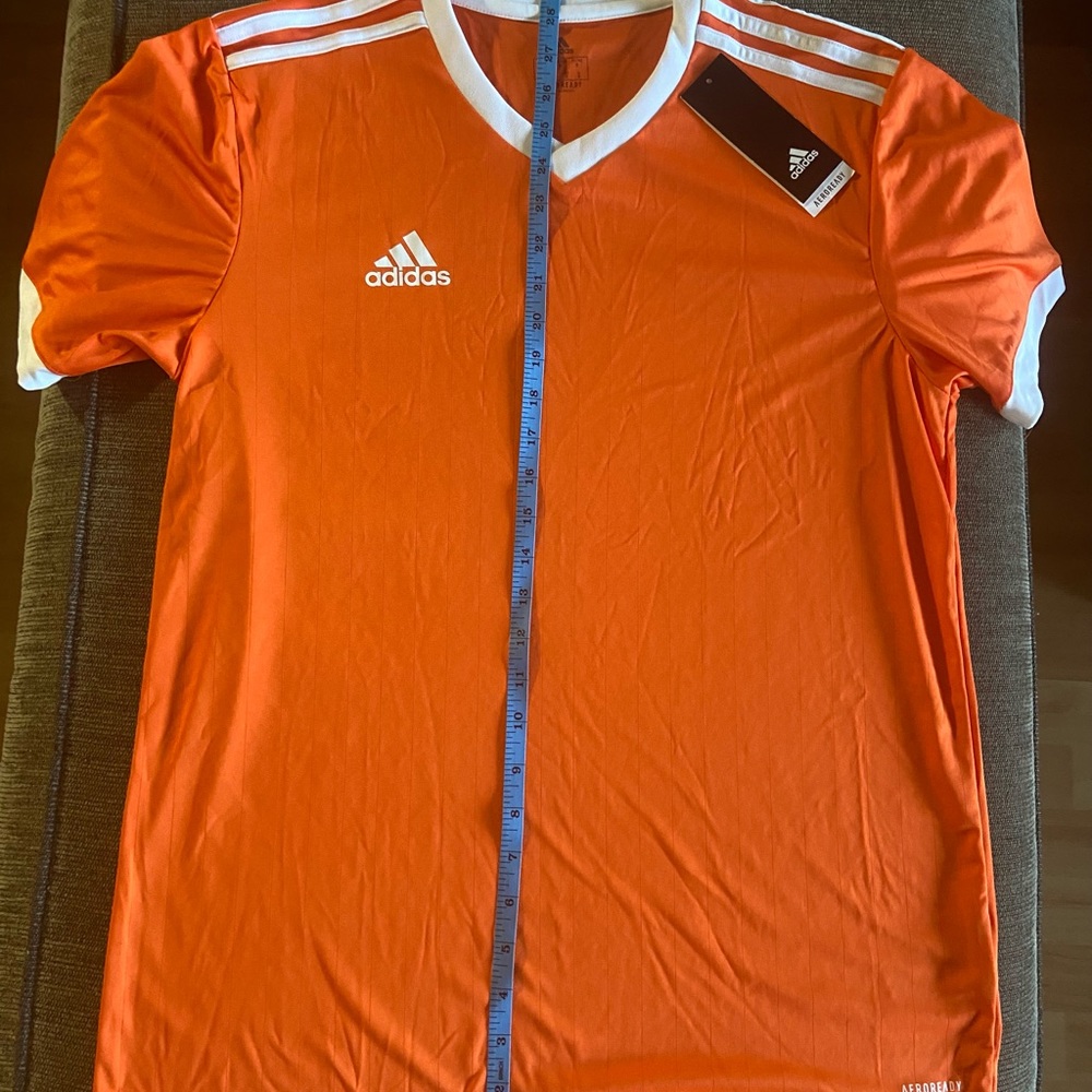 NWT Adidas Men's Soccer Shirt - Medium
Tamela 18 model